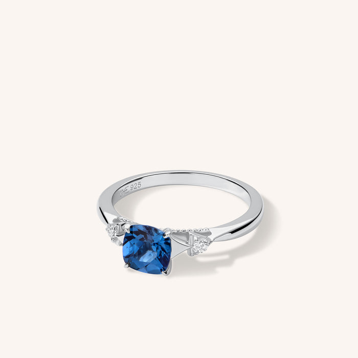 Rayons de Lumière Blue Topaz Silver Ring