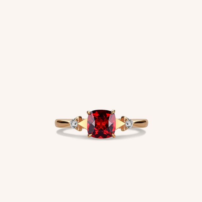 Rayons de Lumière Garnet Ring